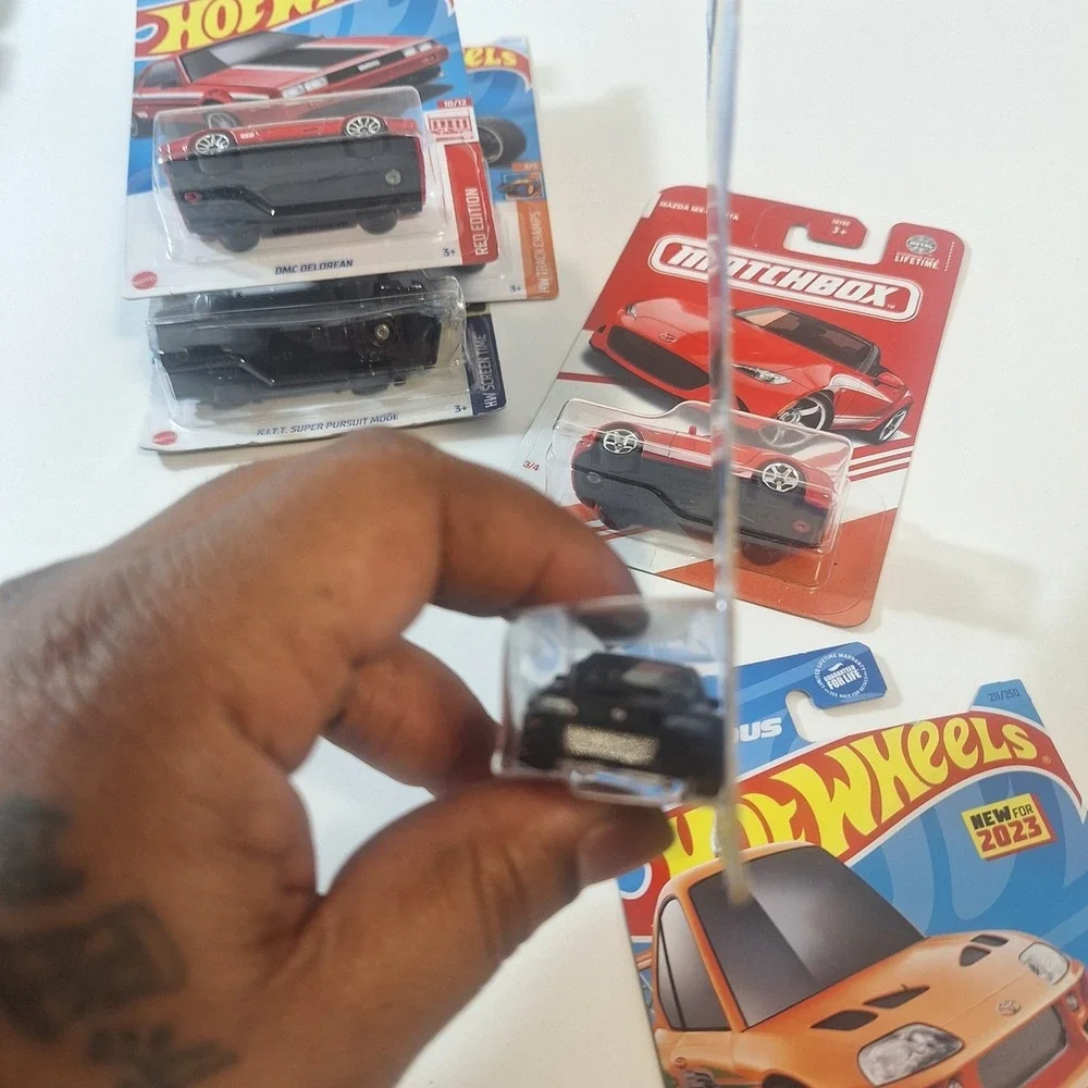 Hot Wheels Kitt Super Pursuit Not Perfect/ 6 Cars Toyota/ Bone Shaker/ Target Re